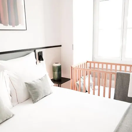 Aparthotel The House On The Pink Street In Lisbona