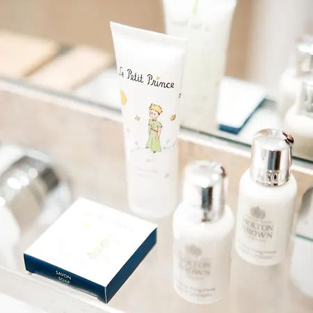 The House On The Pink Street In 4*