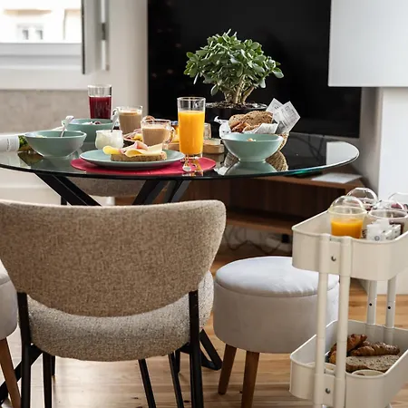 The House On The Pink Street In 4* Lissabon