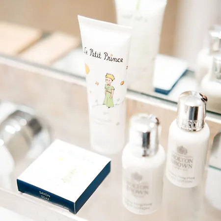 The House On The Pink Street In 4*