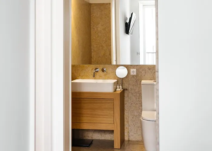 Aparthotel The House On The Pink Street In