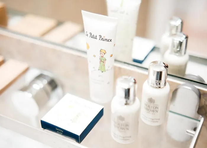 The House On The Pink Street In 4*