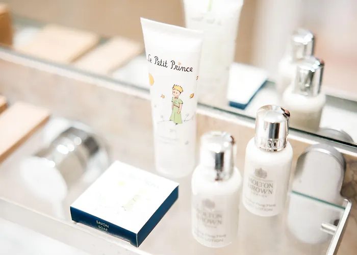 The House On The Pink Street In 4*